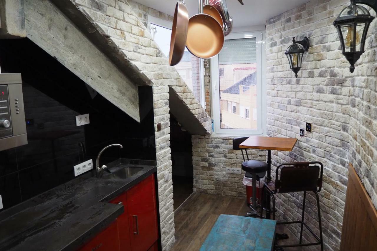 Tiny Apartment Touching Gibraltar La Linea de la Concepcion Exterior photo