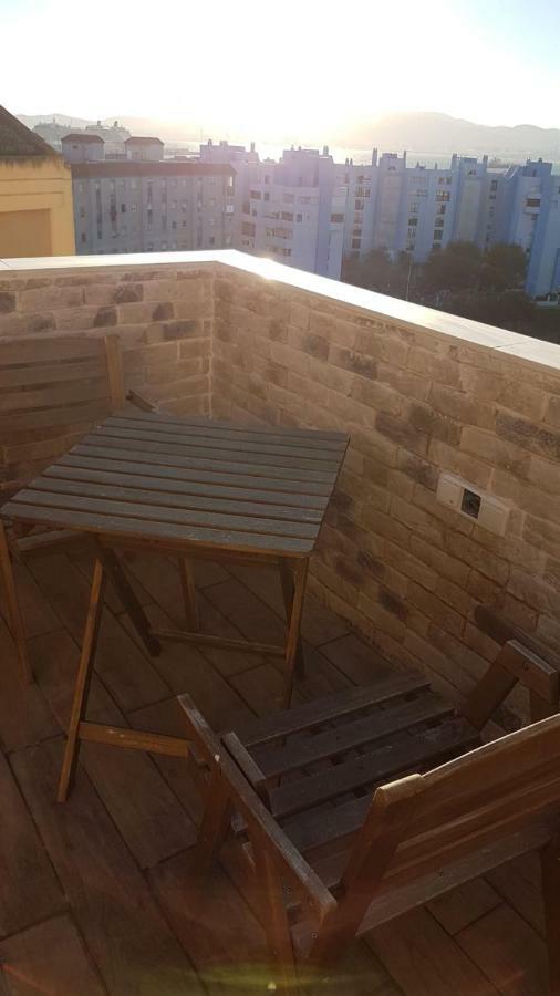 Tiny Apartment Touching Gibraltar La Linea de la Concepcion Exterior photo