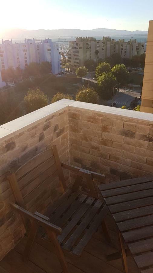 Tiny Apartment Touching Gibraltar La Linea de la Concepcion Exterior photo