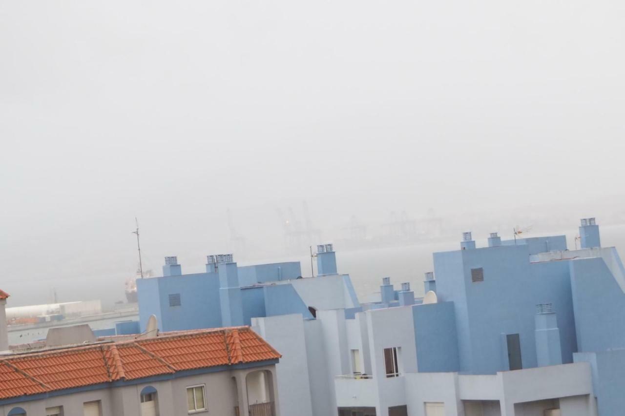 Tiny Apartment Touching Gibraltar La Linea de la Concepcion Exterior photo
