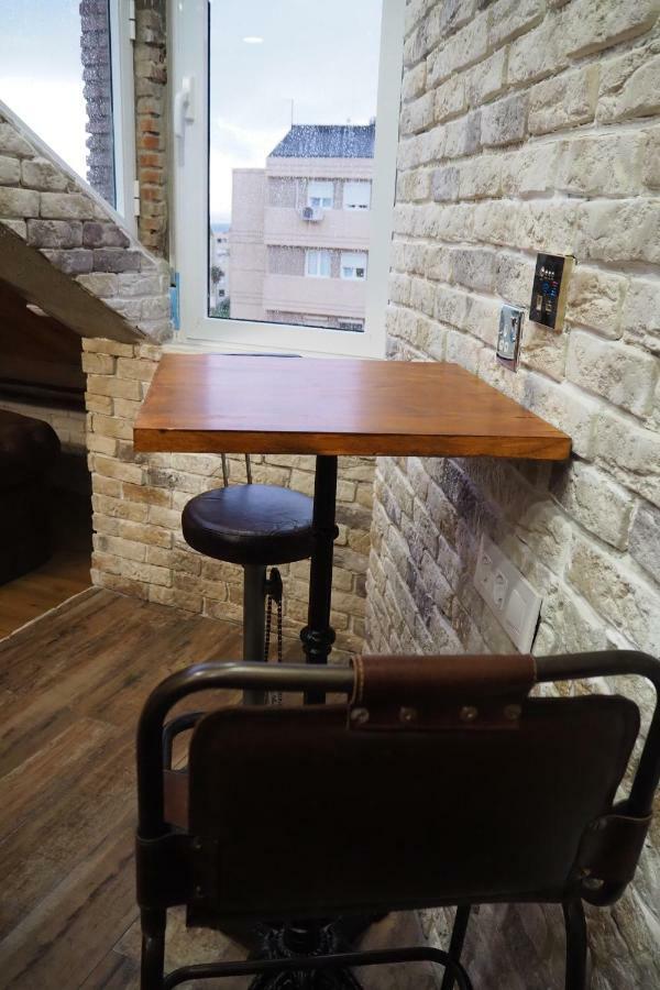 Tiny Apartment Touching Gibraltar La Linea de la Concepcion Exterior photo